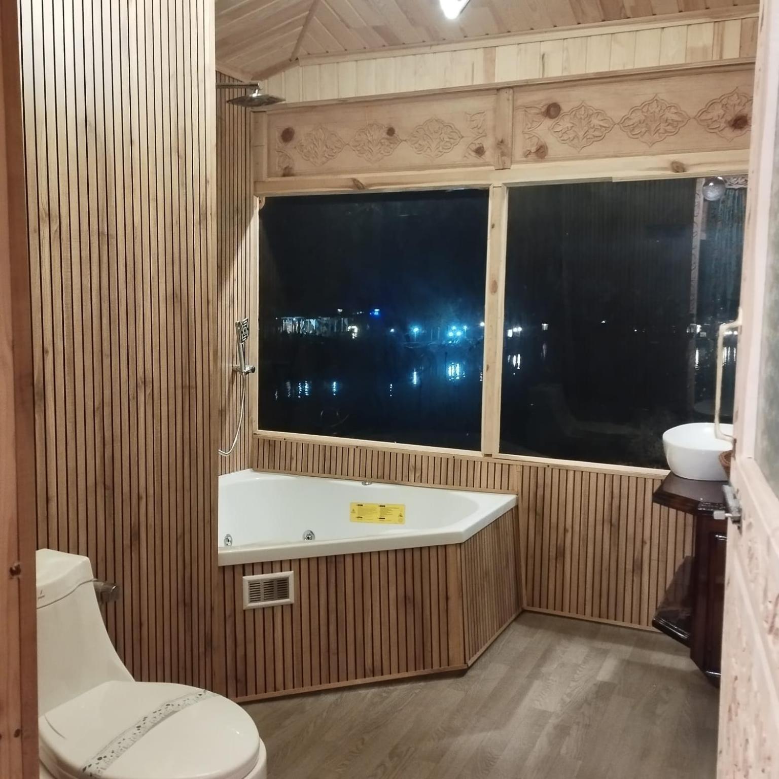Hotel Houseboat Plato Excellence Srīnagar Exteriér fotografie